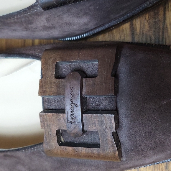 FERRAGAMO Suede Block Heel Wooden Hardware Detail Brown Narrow - Picture 3 of 13